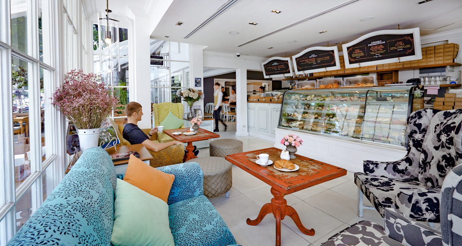 Woodlands - La Baguette Bakery indoor