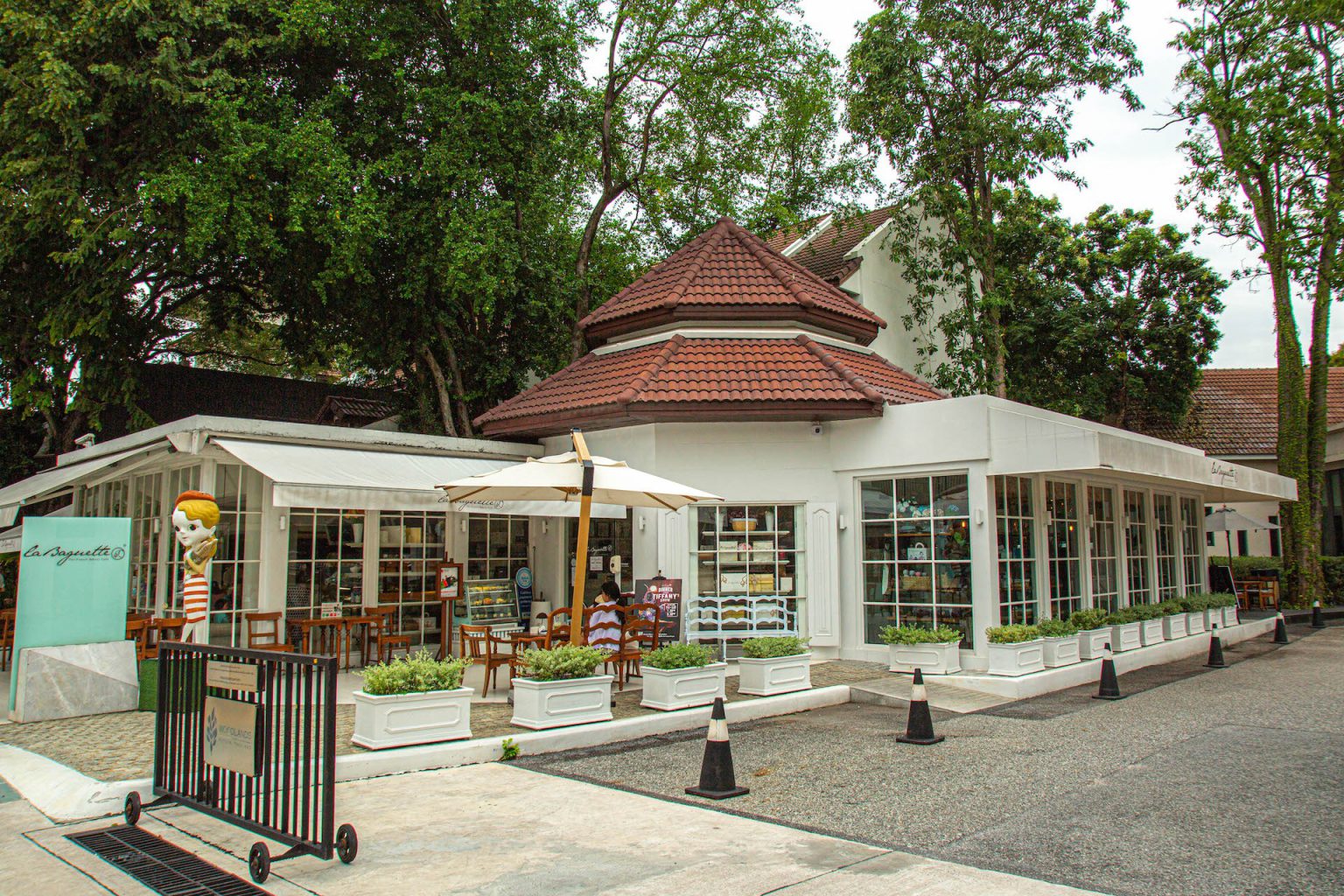 Woodlands - La Baguette Bakery outdoor2